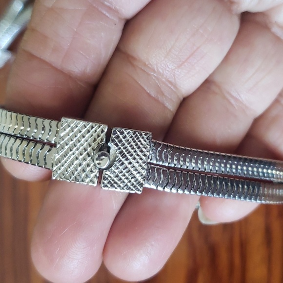 Vintage Castlecliff Beautiful Silver Necklace and Bracelet Set.  - Picture 13 of 14